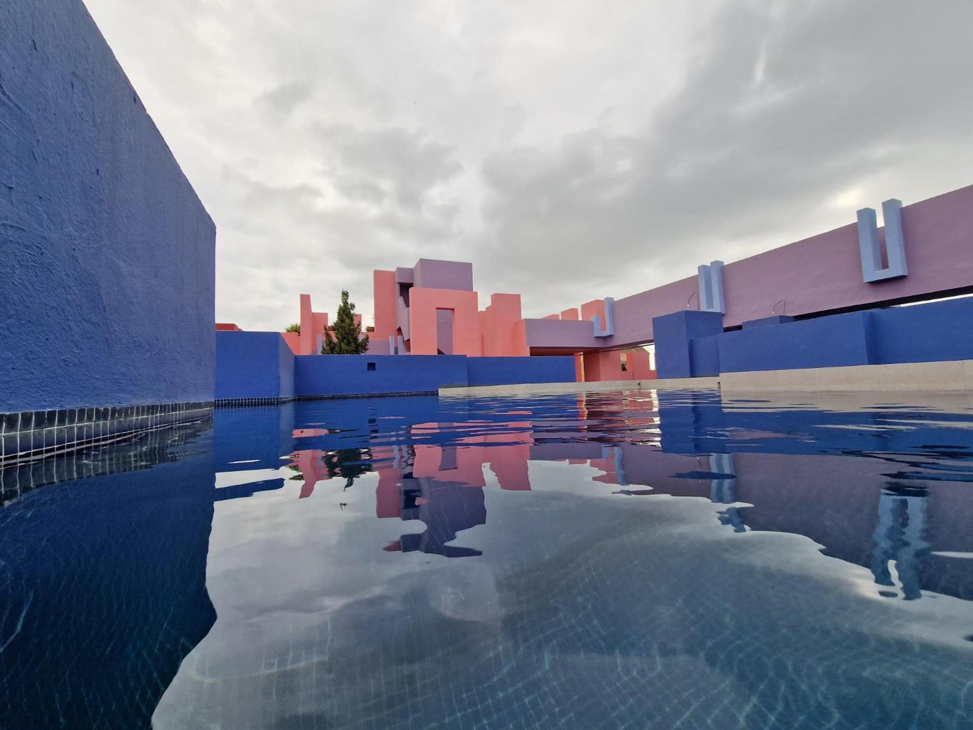 La Muralla Roja カルプ エクステリア 写真